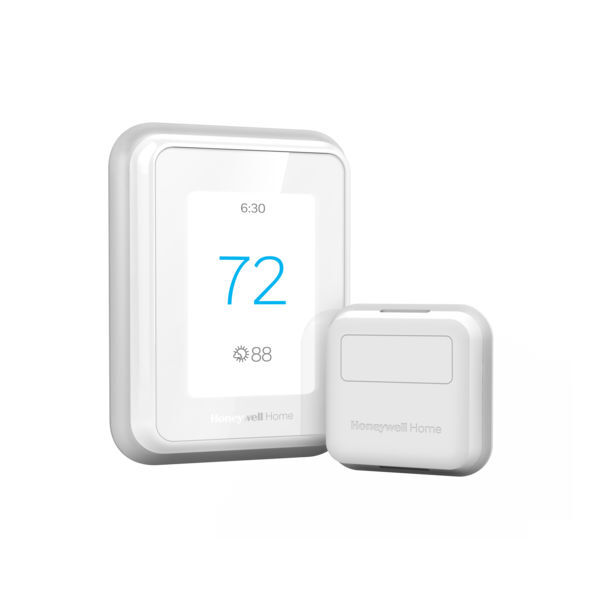 Thermostat with clearance remote sensor
